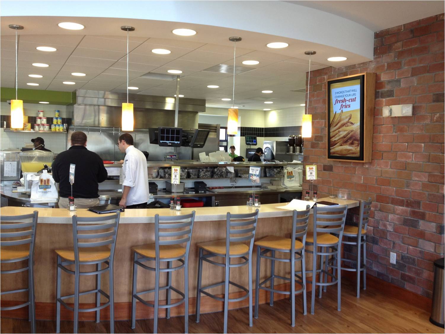 pdq-restaurants-chancey-interior-design